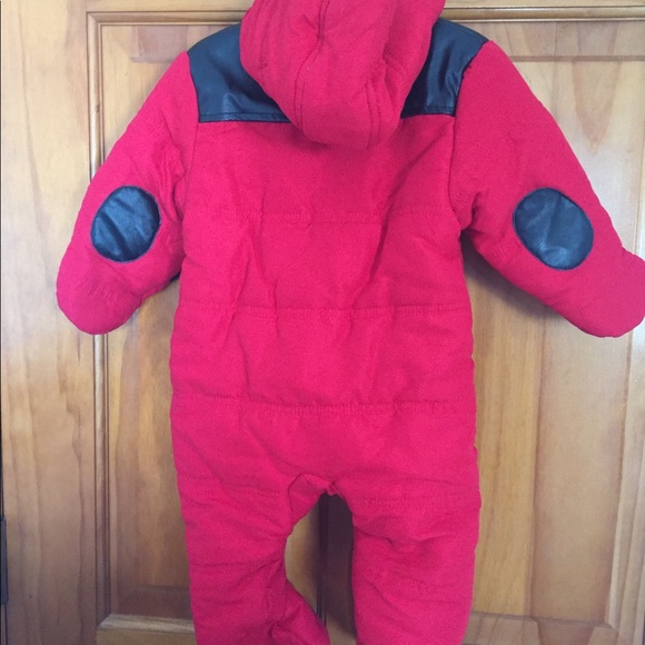 Calvin Klein Red quilted baby Pram NWT - Picture 5 of 5